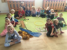 Zobrazit » Společná práce dětí “podzimní sluníčko”