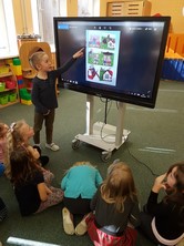 Zobrazit » Práce předškoláků s interaktivní tabulí