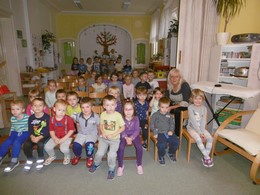 Zobrazit » Divadélko Šmytec 3.5. tř.