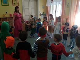 Zobrazit » Maškarní bál u Pampelišek