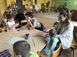 Zobrazit » Čarodějnická dílnička s rodiči