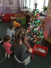 Zobrazit » Vánoční nadílka u Broučků