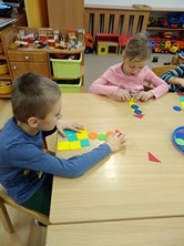 Zobrazit » Ježečci se připravují do školy